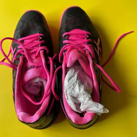 ASICS Tennis Shoes - Picture 1 of 4